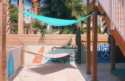 Horton Shores Apartment | Lala's Beach House, Two!
