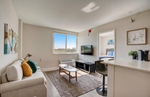 St. Petersburg Apartment | Landing | Amazing 1BD, Courtyard, Clubhouse