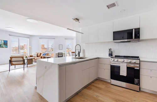 Hackensack Apartment | Landing | Amazing 2BD, Gym, Rooftop Lounge