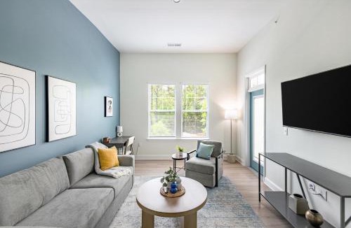Wilmington Apartment | Landing Beautiful 1BD Pool Clubhouse