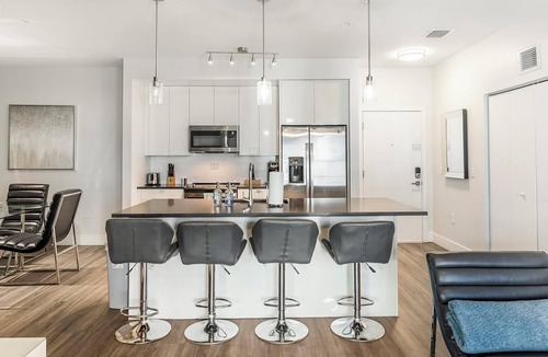 Port Tampa City Apartment | Landing | Beautiful 2BD, Gym, Pool