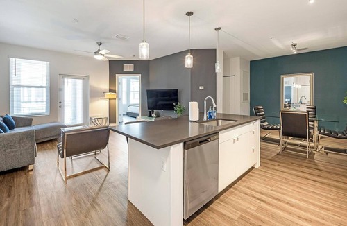 Port Tampa City Apartment | Landing | Beautiful 2BD, Gym, Pool