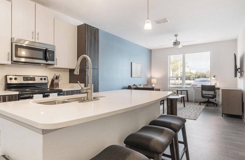 Fairvilla Apartment | Landing | Chic 1BD, Gym, Clubhouse