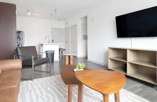 Fairvilla Apartment | Landing | Chic 1BD, Gym, Clubhouse