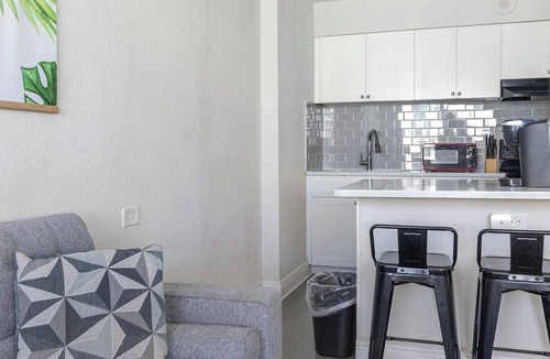 St. Petersburg Apartment | Landing | Chic 1BD, Yoga Studio, Clubhouse