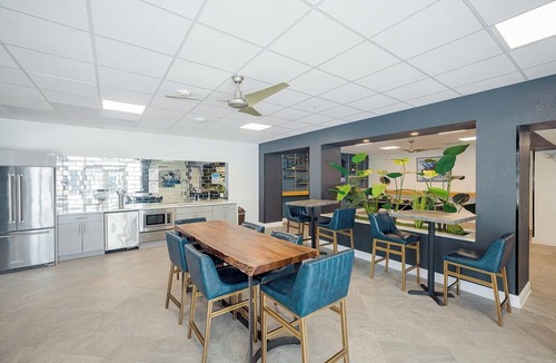 St. Petersburg Apartment | Landing | Chic 1BD, Yoga Studio, Clubhouse