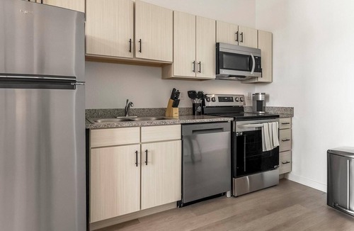 Lakeland Apartment | Landing | Incredible 2BD, Clubhouse, Gym