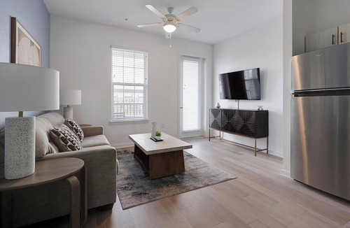 Lakeland Apartment | Landing | Incredible 2BD, Pool, Gym
