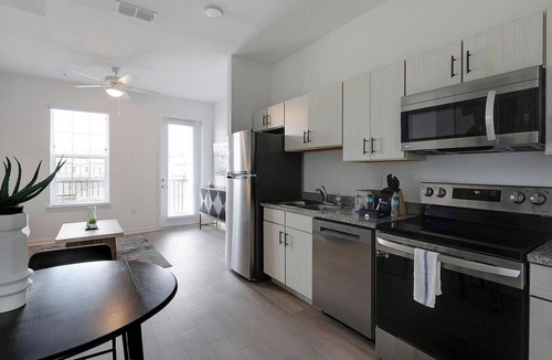 Lakeland Apartment | Landing | Incredible 2BD, Pool, Gym