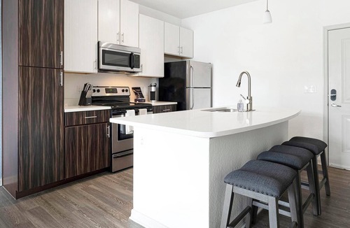 Fairvilla Apartment | Landing | Incredible 2BD, Clubhouse, Gym