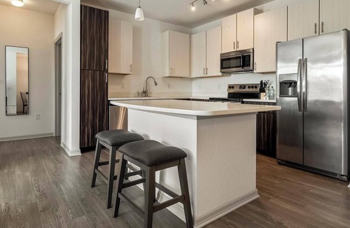 Fairvilla Apartment | Landing | Incredible 2BD, Gym, Clubhouse