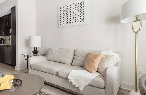 Palmetto Apartment | Landing | Modern 1BD, Clubhouse, Yoga Studio