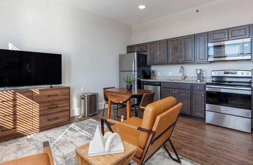 Spartanburg Apartment | Landing | Modern Studio, Gym