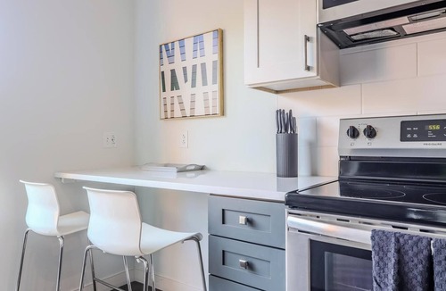 Ithaca Apartment | Landing | Modern Studio, Gym
