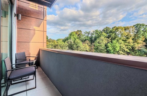 Ithaca Apartment | Landing | Modern Studio, Gym
