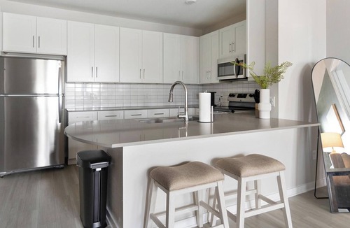 Sun City Center Apartment | Landing | Modern 2BD, Gym