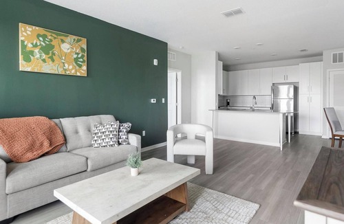 Sun City Center Apartment | Landing | Modern 2BD, Gym
