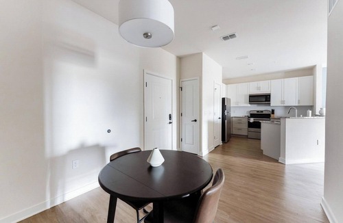 Lakeland Apartment | Landing | Spectacular 1BD, Pool, Clubhouse