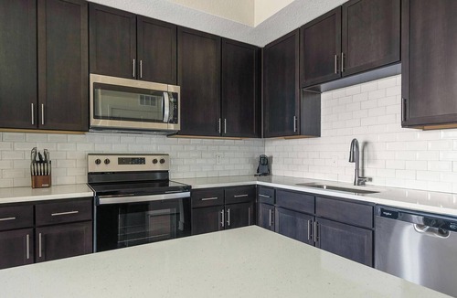 Palmetto Apartment | Landing | Spectacular 1BD, Pool, Yoga Studio