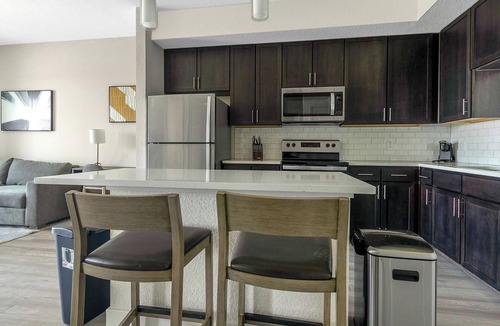 Palmetto Apartment | Landing | Spectacular 1BD, Pool, Yoga Studio
