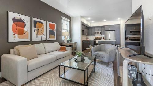 Port Tampa City Apartment | Landing Spectacular 1BD Gym Pool