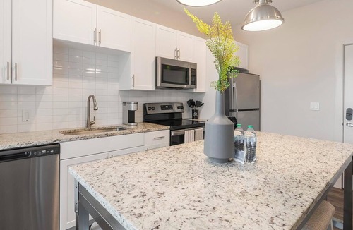 Florida Center Apartment | Landing | Spectacular 1BD, Gym, Game Room
