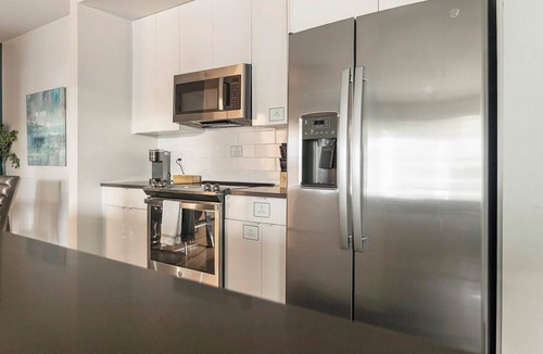 Port Tampa City Apartment | Landing | Spectacular 2BD, Gym, Pool