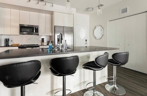 Port Tampa City Apartment | Landing | Spectacular 2BD, Gym, Pool