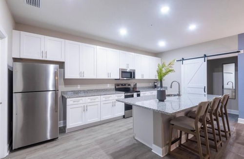 Fellowship Apartment | Landing | Spectacular 2BD, Yoga Studio, Pool