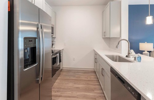 Longs Apartment | Landing | Stunning 1BD, Pool, Gym