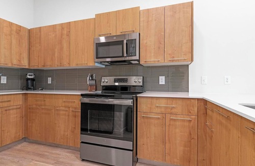 Florida Center Apartment | Landing | Stunning 1BD, Game Room, Yoga Studio