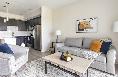 Palmetto Apartment | Landing | Stunning 1BD, Yoga Studio, Pool
