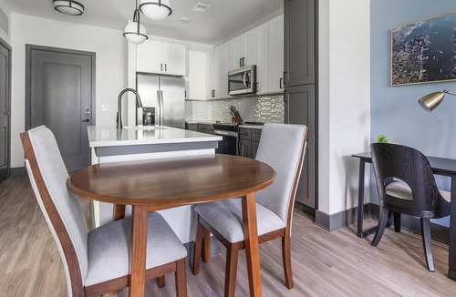 Southbank Apartment | Landing | Stylish 1BD, Rooftop Lounge, Yoga Studio