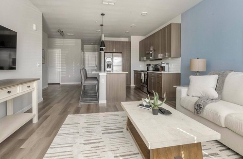 Whitney Beach Apartment | Landing | Stylish 1BD, Gym, Pool