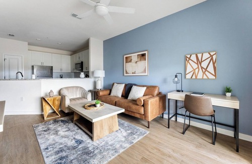 Lakeland Apartment | Landing | Stylish 1BD, Clubhouse, Gym