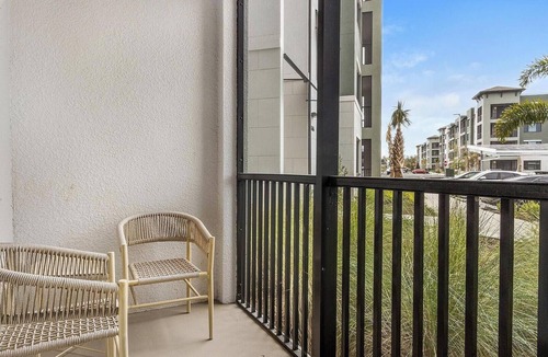 Palmetto Apartment | Landing | Stylish 1BD, Gym, Yoga Studio