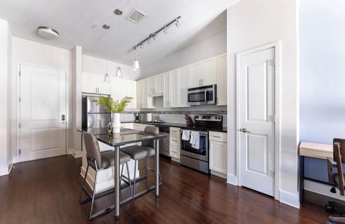 Central Business District Apartment | Landing | Stylish 1BD, Gym, Rooftop Lounge