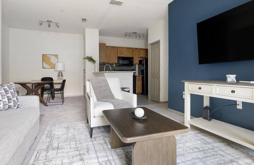 Gainesville Apartment | Landing | Stylish 1BD, Tennis Court, Clubhouse