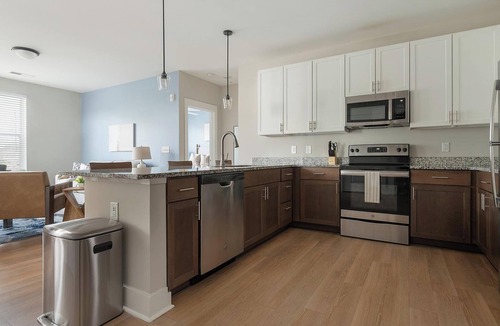 Hickory Apartment | Landing | Stylish 2BD, Clubhouse, Gym