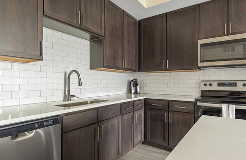 Palmetto Apartment | Landing | Stylish 2BD, Pool, Gym