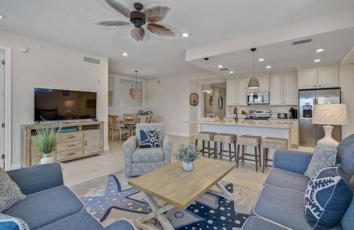 Whitney Beach Condo | Last Mango Condo - Luxurious, Anna Maria, 2 Master Suites, Resort Amenities, Sleeps 6