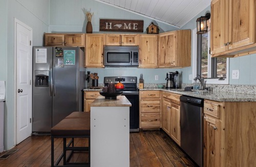 Deep Gap Cabin | Laurel Creek Cottage | Pets | VIEW | Screen Porch
