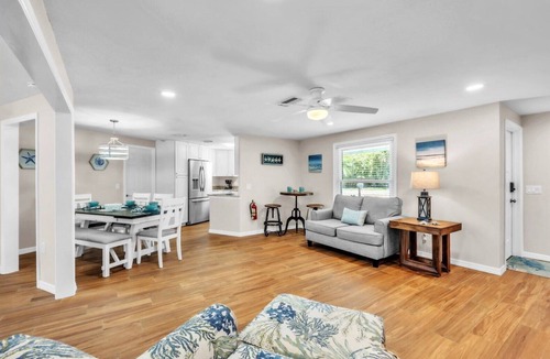 Holmes Beach House | Lazy Pelican by Duncan Real Estate
