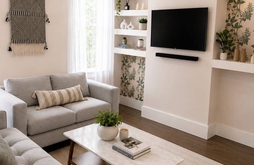 Graduate Hospital Apartment | Lg 2 BDR | Deck | Hosted By Stay Rafa