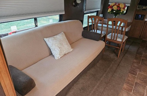 Zephyrhills Hotel | Liberty hill Executive Inn