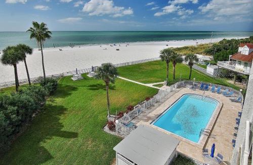 Sunset Reef Apartment | Lighthouse Pointe 402