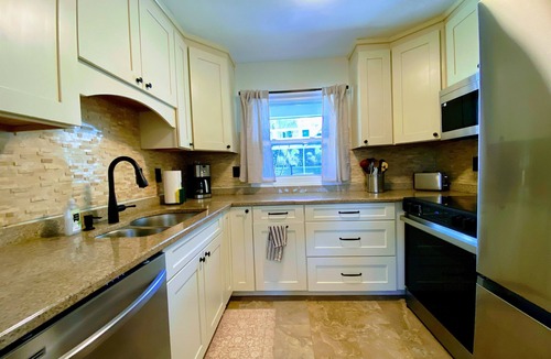 Whitney Beach House | Limited Time Deal 45% Discount - Best Value on LBK