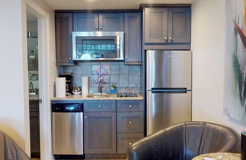 Ruskin House | Little Harbor Resort 114 Tampa Bay FL Bayside Beach Resort w/Pools & More