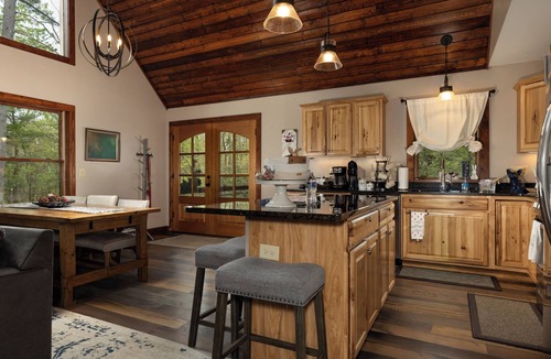 Deep Gap Cabin | Little Hare Hideaway*Hot Tub*Pets OK*FP