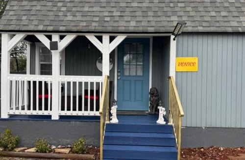 Westside House | Little Italy - Welcome to Venice Tiny House